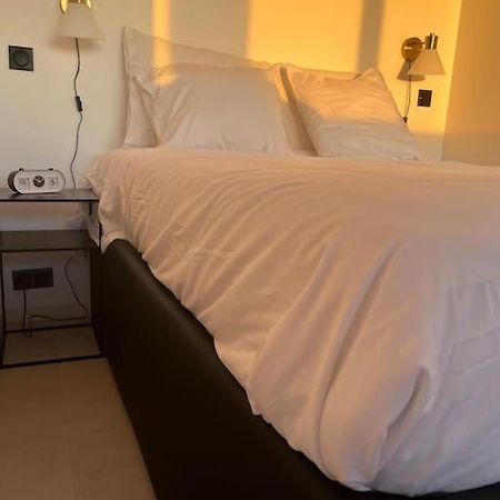 Suite « Body Love » - Jacuzzi Privatif Créteil Exterior foto